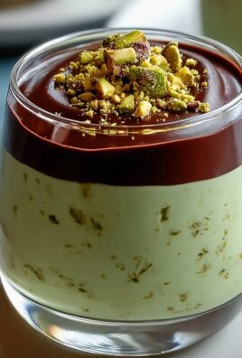 Cremiges Pistazienmousse mit Schokoladenganache Rezept