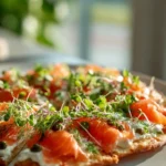 Geräucherter Lachs Frühstücks-Flatbread – Perfekt für den Start!