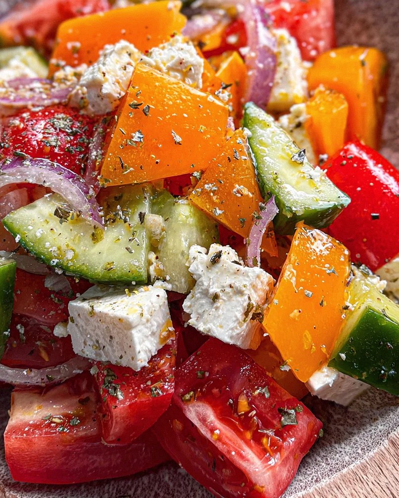 Griechischer Bauernsalat (einfaches Salat Rezept) – Schritt 1