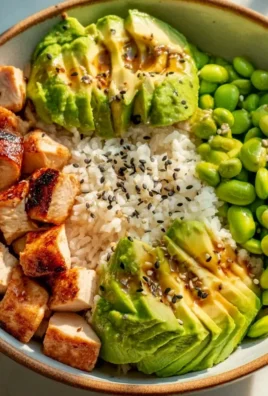 Protein Power Bowl: Hähnchen, Edamame & Avocado Genuss!